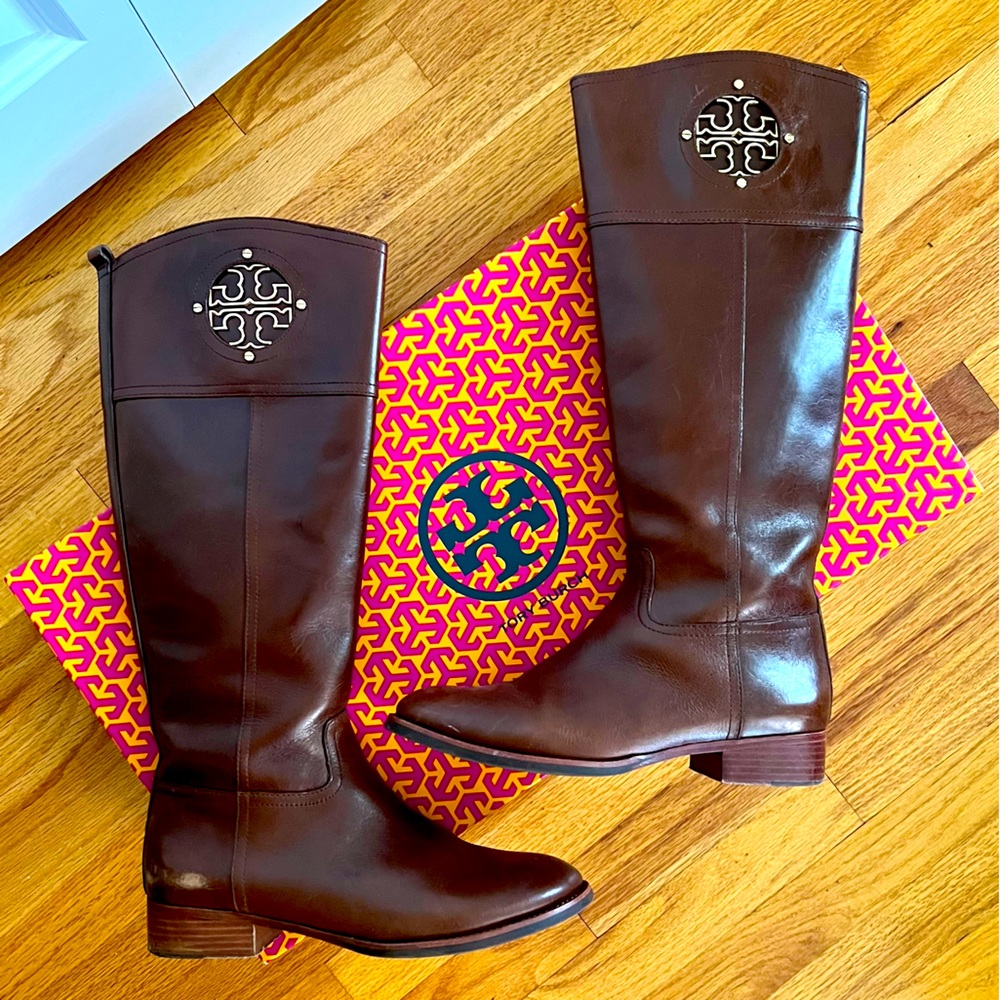 Tory Burch Kieran 35MM Riding Boot Size 8.5 in Almond 263